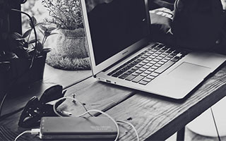 世界杯手机观看app下载-张雪机车葡萄牙双冠破纪录，麻阳古法红糖随赛车闪耀世界舞台|狮子湾村|世界超级摩托车锦标赛|赛事|村民_新浪体育_新浪新闻