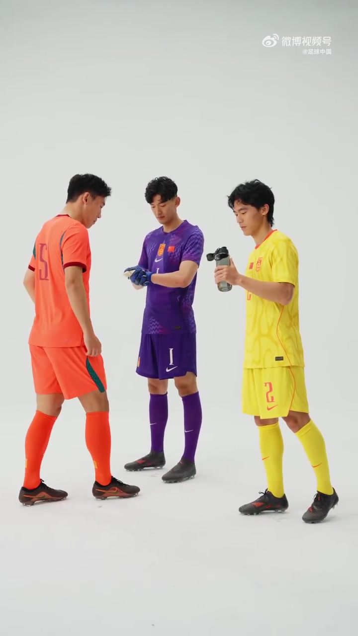世界杯官方客户端下载中心-国足发布新球衣宣传视频，颜骏凌、朱辰杰、胡荷韬出镜宣传
